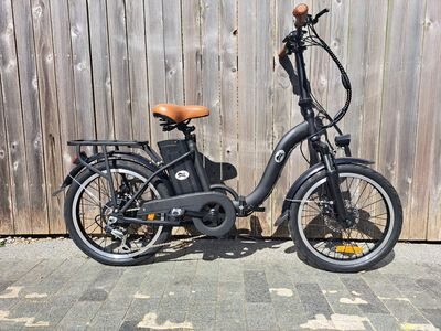 PowerHog Deluxe Commuter e-Bike. Folding Step Through